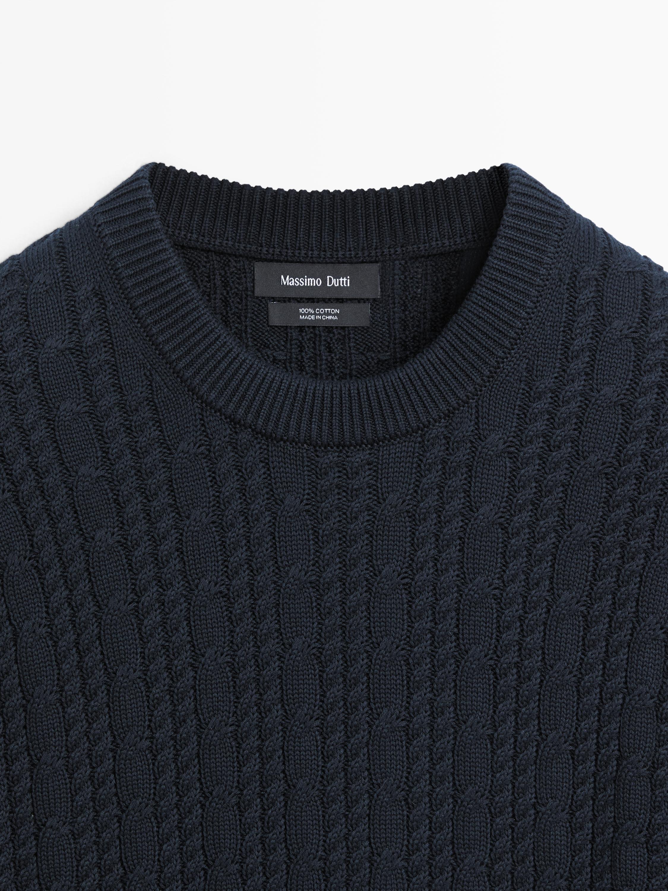 Cable-knit 100% cotton sweater with crew neck